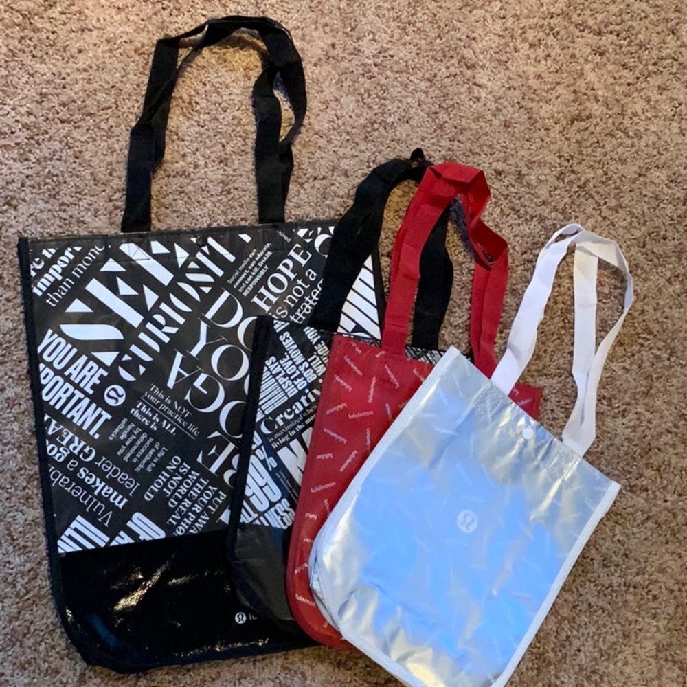 Lululemon collection of bags - NEW (4)✨
